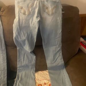 2 pair of Women’s Hollister Jeans